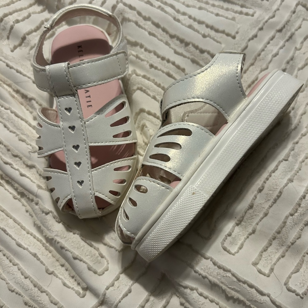Kelly & Katie White Glitter Kids Sandals with Heart Details